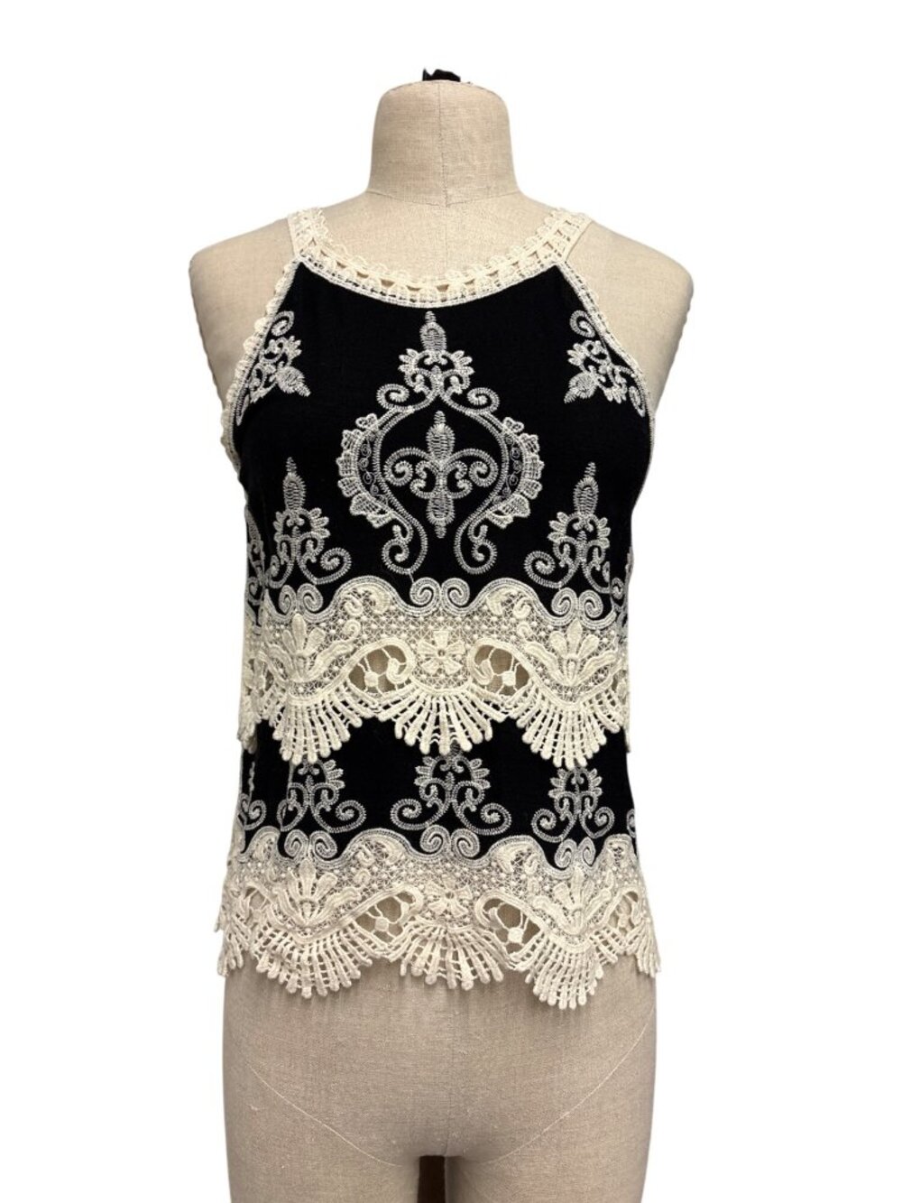Black Sleeveless Crochet Lace Trim Tank Top With Embroidered Details Boho Chic S